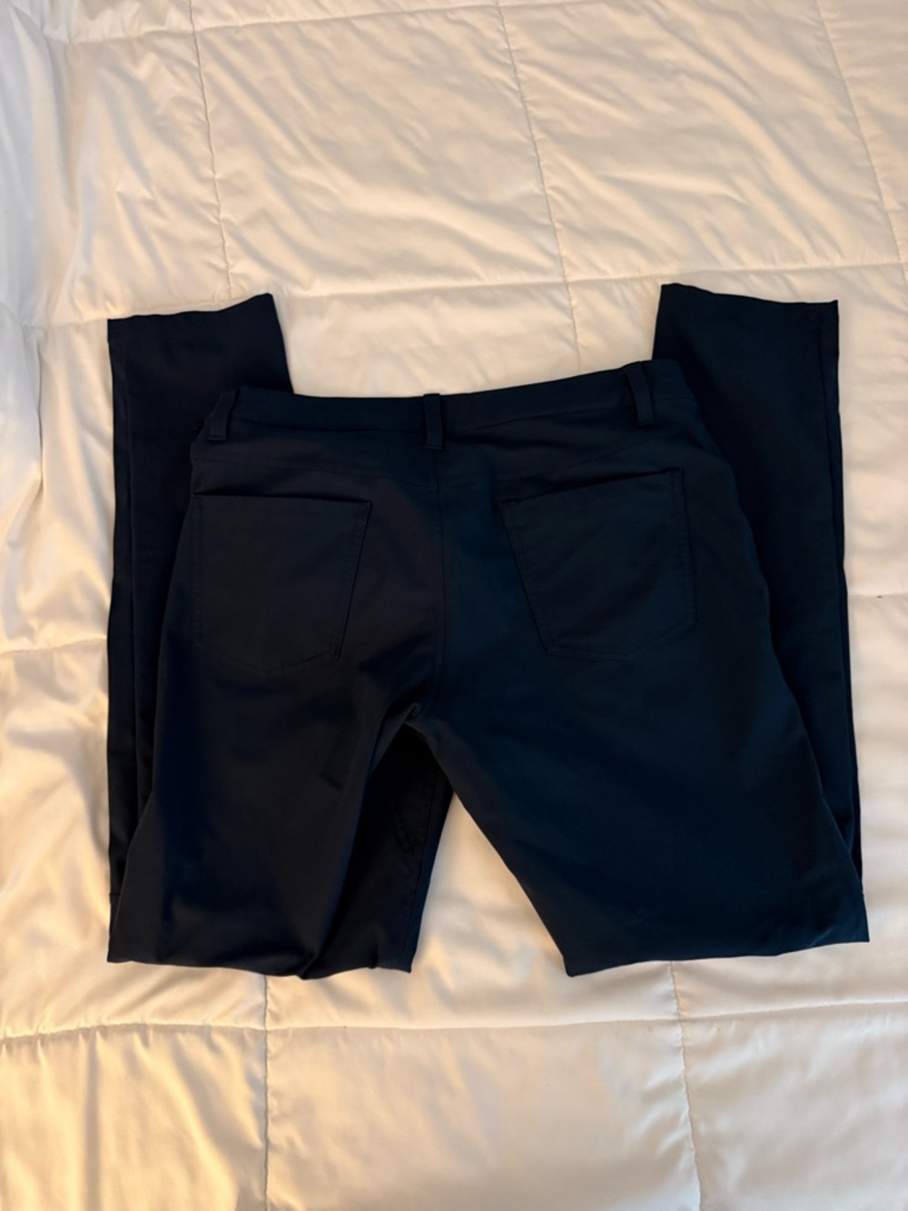 Men’s lululemon slim fit ABC pants (32x33)